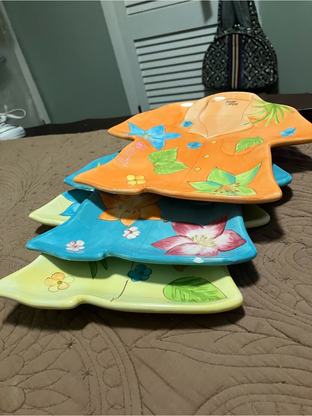 Set of 3 Noble Excellence Sunset Grove Shirt Shaped Bowls